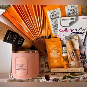 Box full of goodies! Includ, Bbw candle/lotion, Sol de Janeiro fan/lip butter